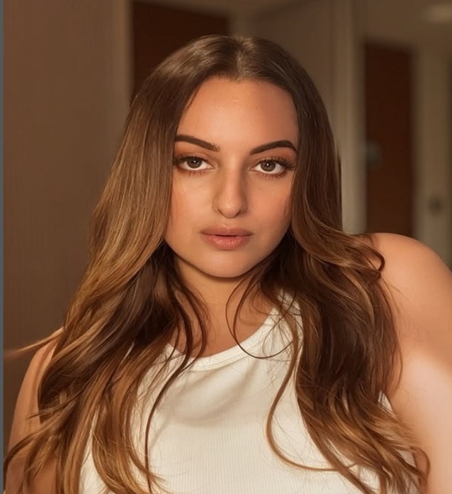 Sonakshi Sinha reveals what made her Sunday morning happy