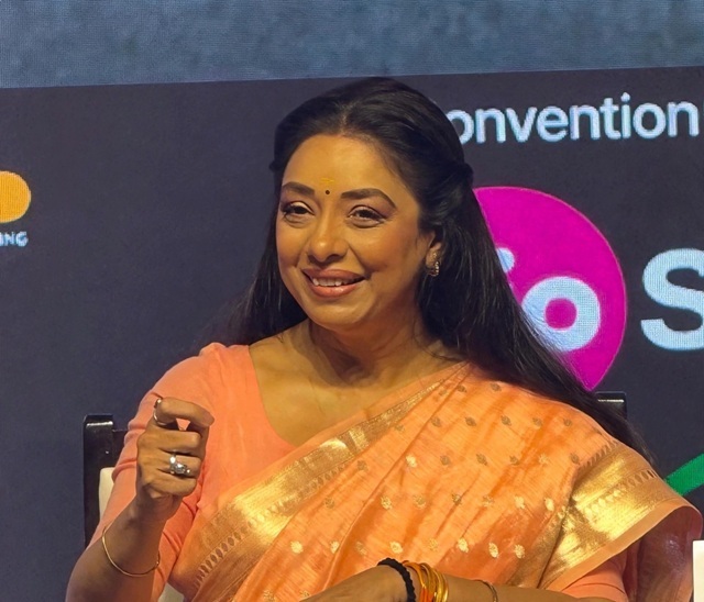 Rupali Ganguly breaks down in tears while recalling late father's dream of owning a house in Mumbai
